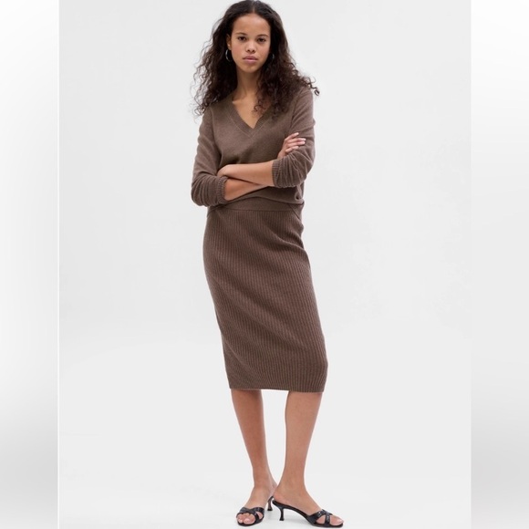 GAP Dresses & Skirts - GAP | CashSoft Ribbed Midi Sweater Skirt Cozy Brown Size Medium